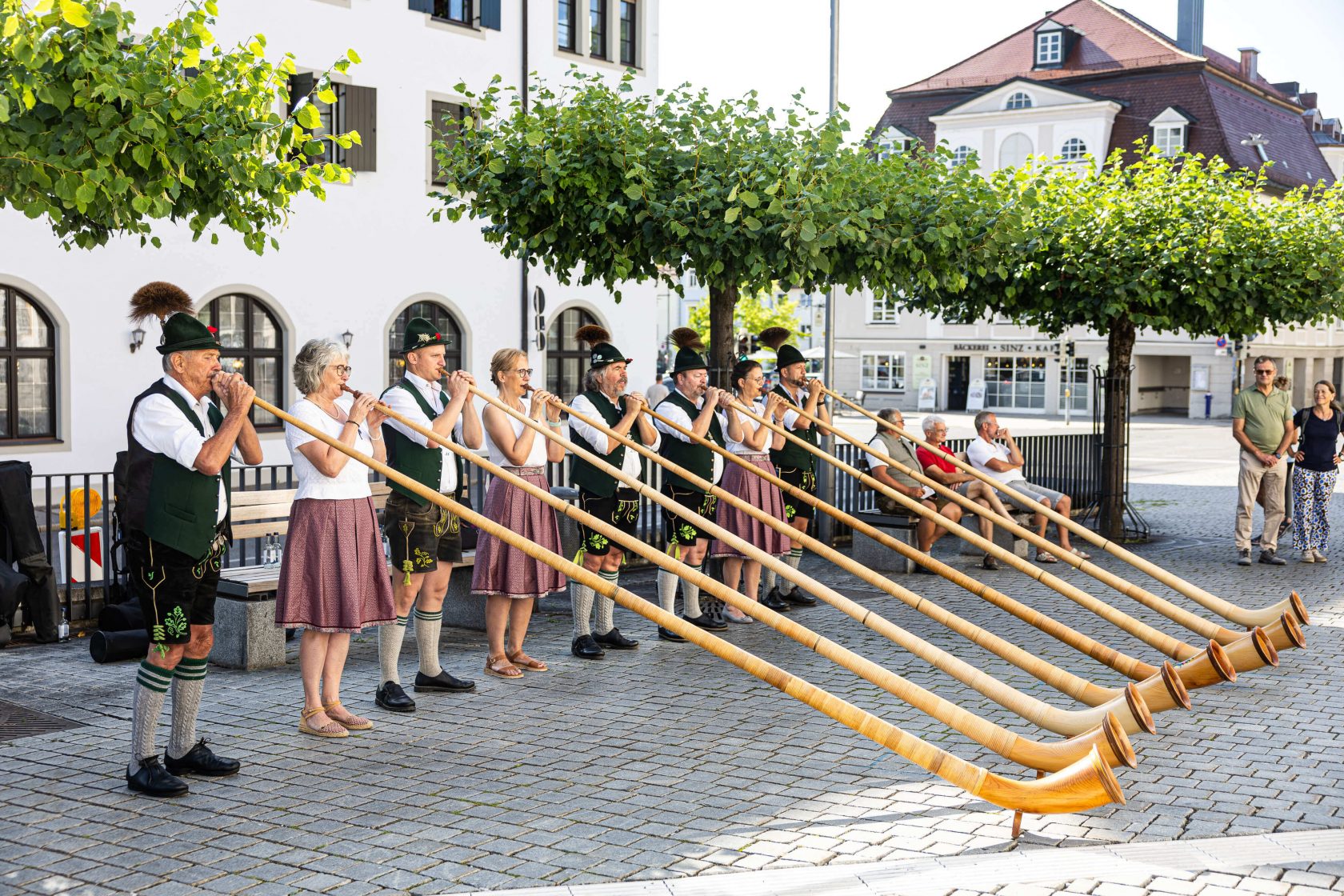 Alphornbläser vor dem Kornhaus
