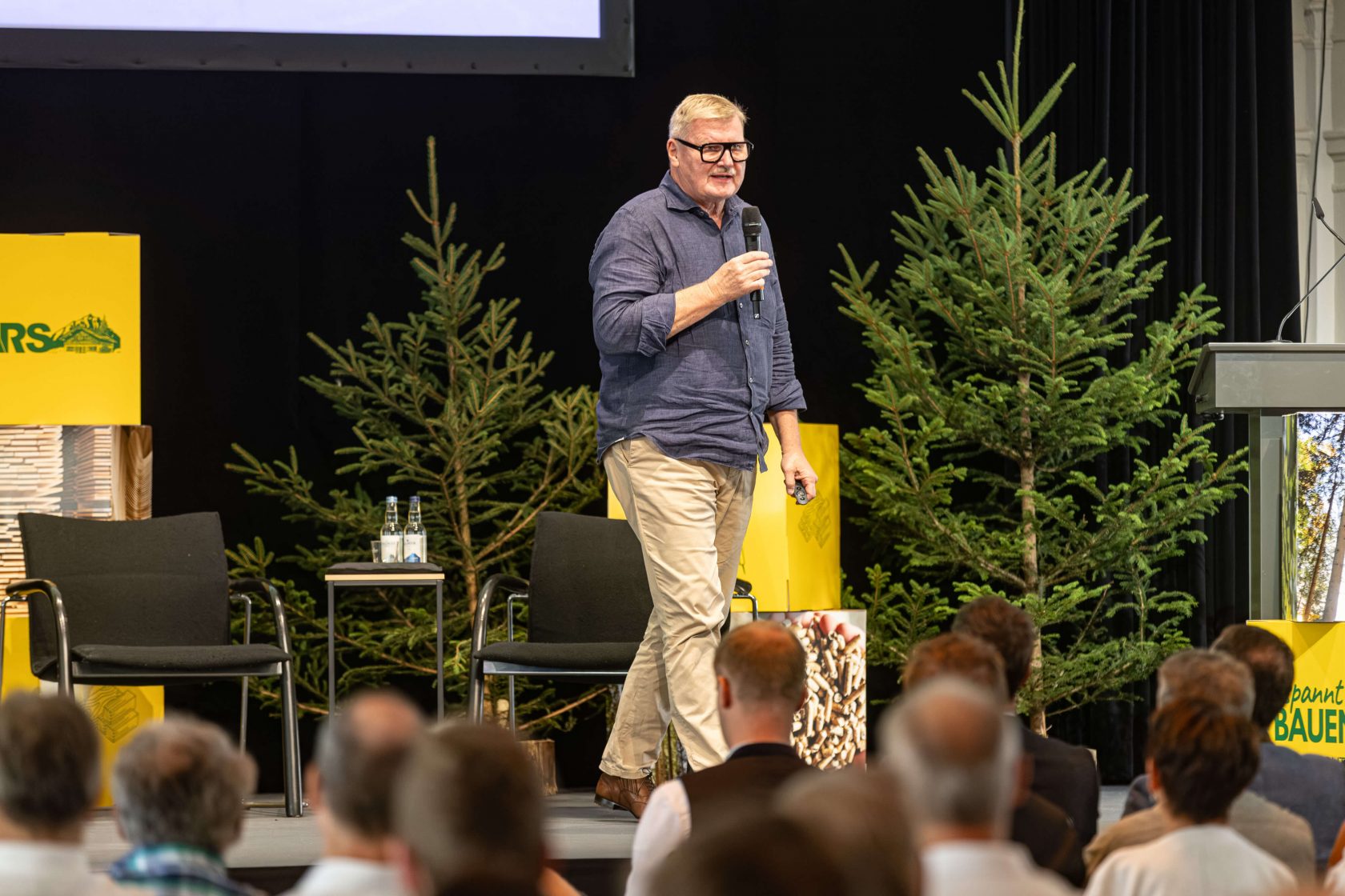 Josef Ambros auf der Bühne